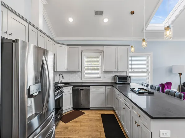 145 Bleecker Street image 10 of 39