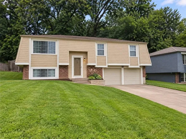 6442 NW 49th St, Kansas City, MO 64151