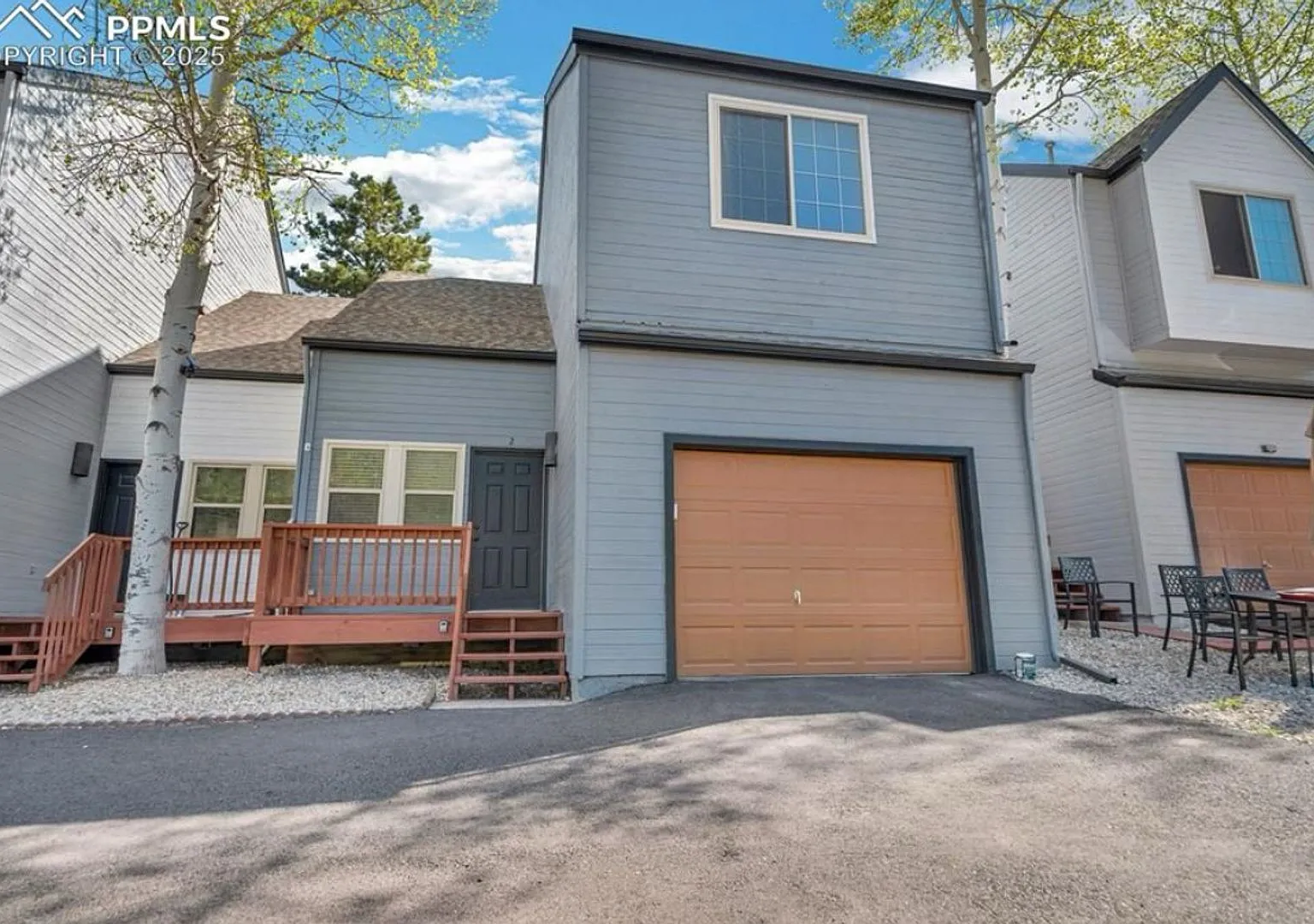 Renovated Green Mountain Falls Townhomes — Photo 1