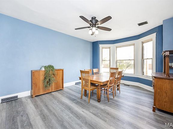 5th image of 205 Main St