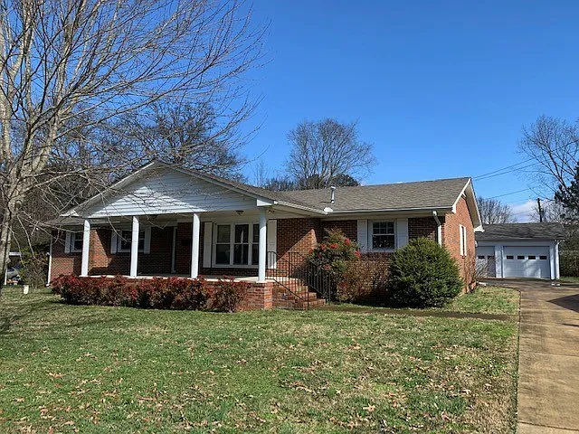 3 bed, 2.0 bath, 1548 sqft, $1,750 — Photo 1