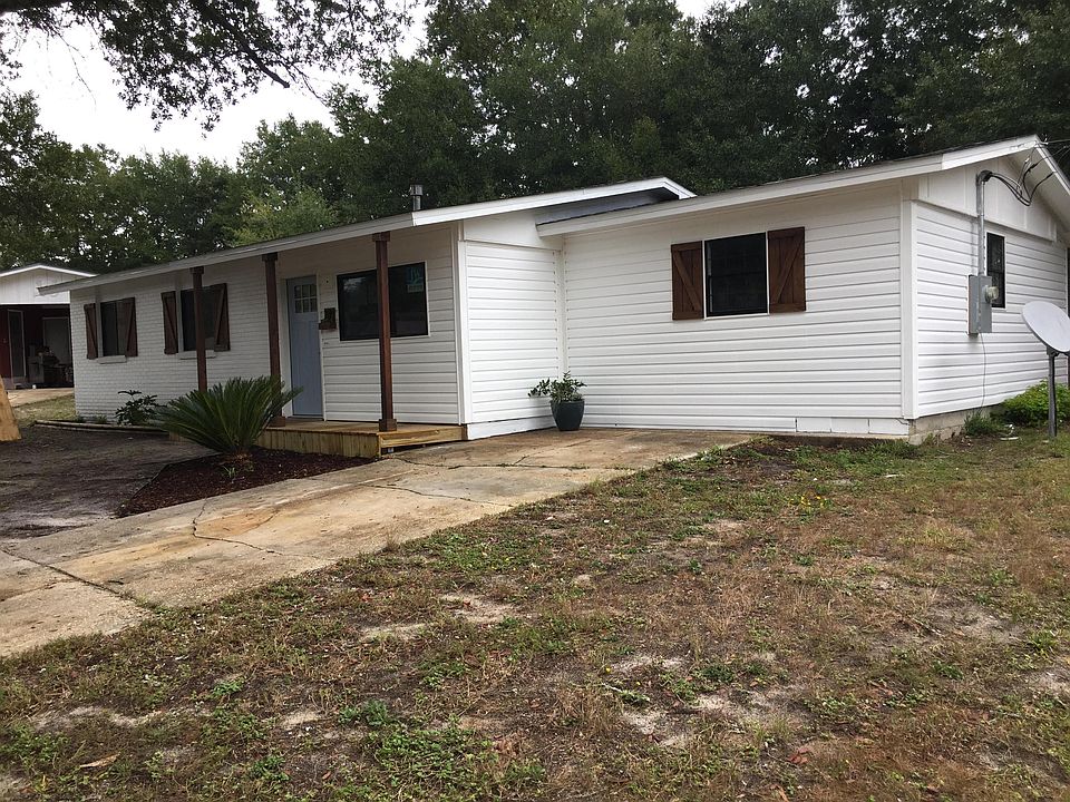 1st image of 10 Overstreet Dr