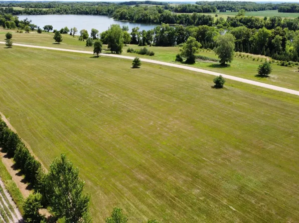 7 343rd St, Watkins, MN 55389