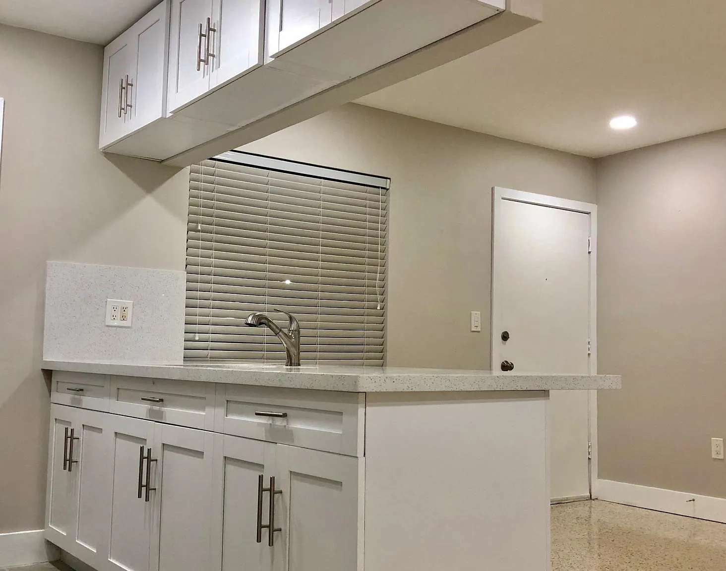 1 bed, 720 sqft, $1,750 — Photo 3