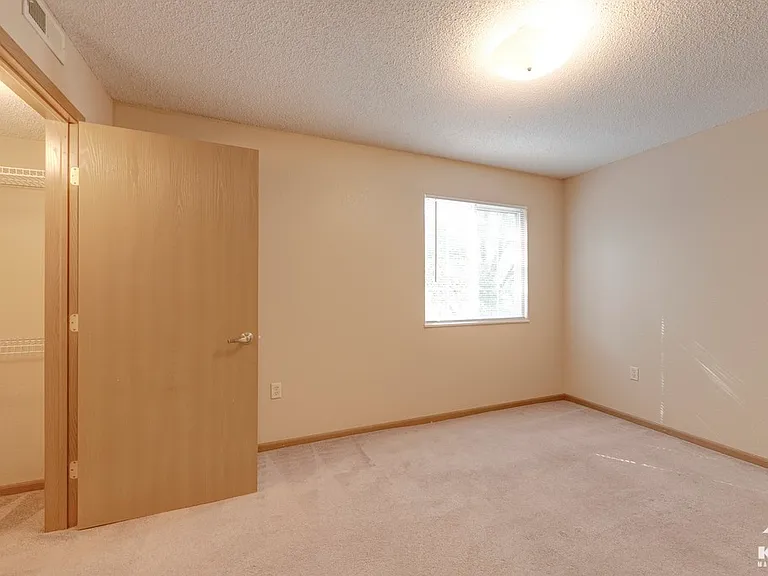 Country Meadow Residences — Photo 12
