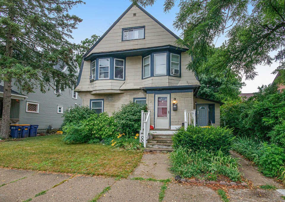 1st image of 121 Fitzhugh Ave SE