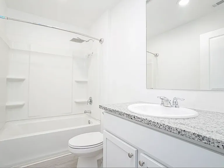 4510 Glades Way — Photo 6