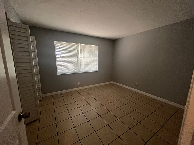 1100 Henrietta Ave — Photo 10