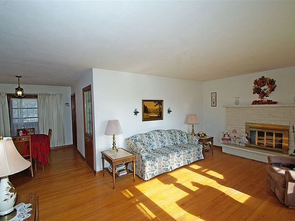 4th image of 4212 Dakota Ln