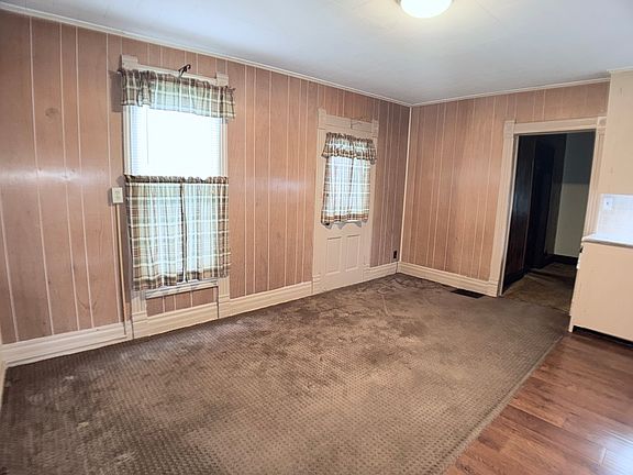 4th image of 205 E Pease St