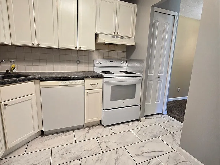 27401 Westown Blvd #1502 — Photo 8
