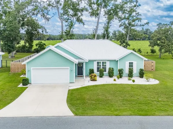 7710 Juanita Pl, Fanning Springs, FL 32693
