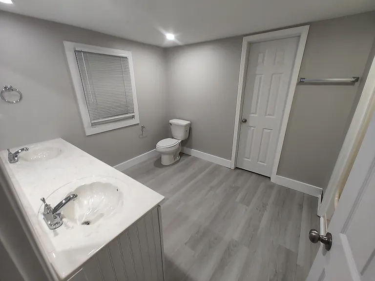 511 Adams Dr — Photo 8