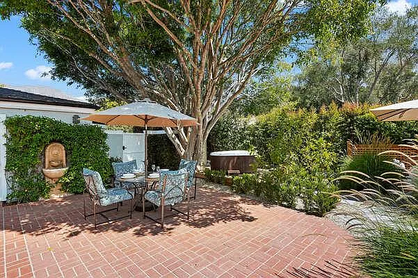 1511 E Valley Rd #A — Photo 9