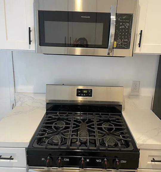 1254 N Orange Grove Ave #4 — Photo 7