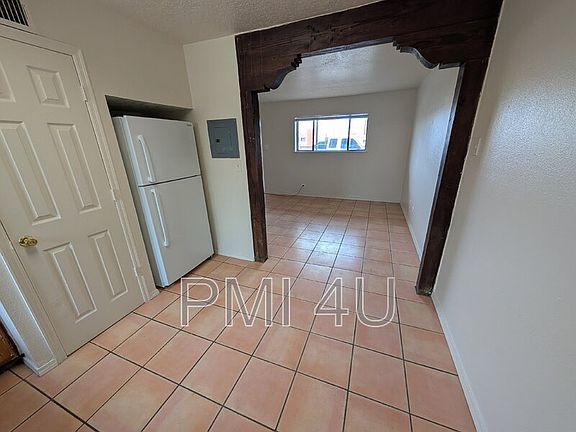 5th image of 118 S Main St Unit 3