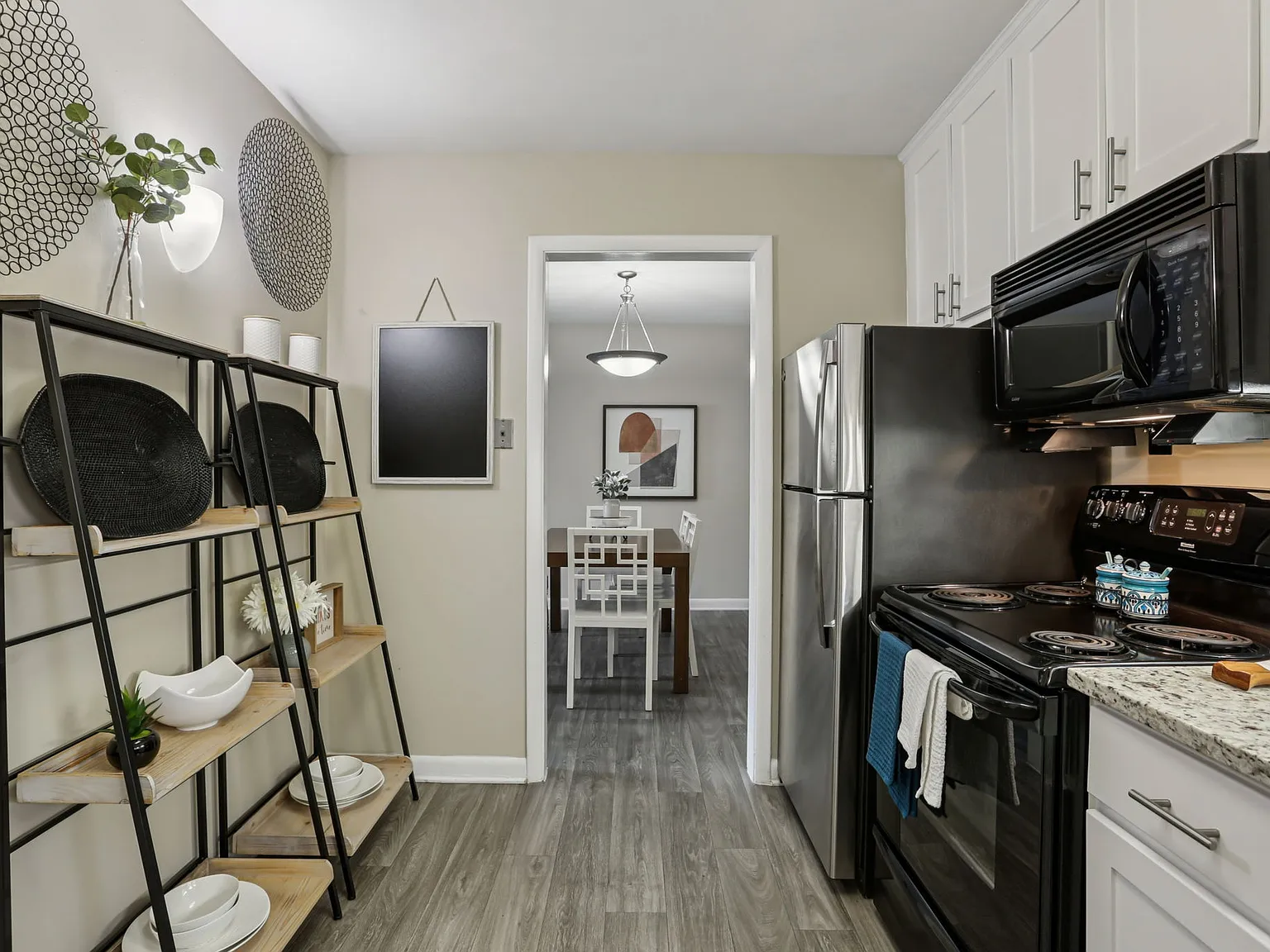 The Brentwood — Photo 4