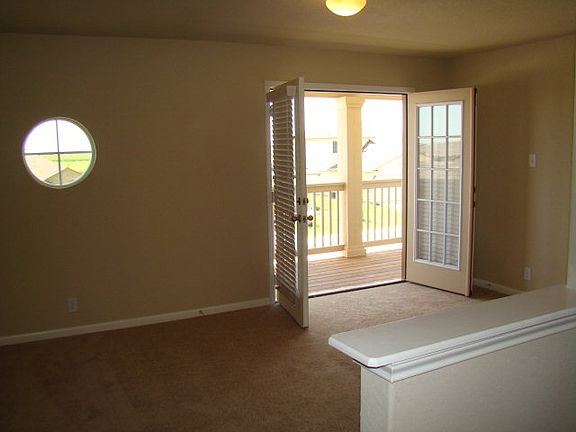 3rd image of 753 Great Oaks Dr