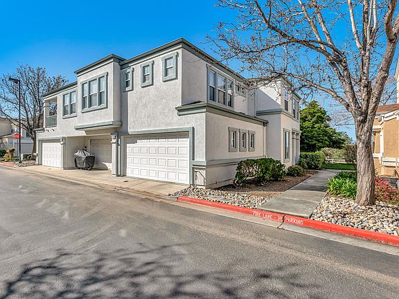 2nd image of 929 Monarch Cir