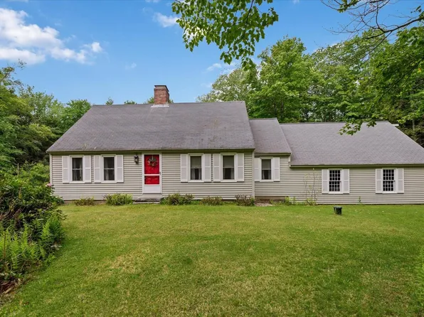 35 Carriage Hill Road, Hancock, NH 03449