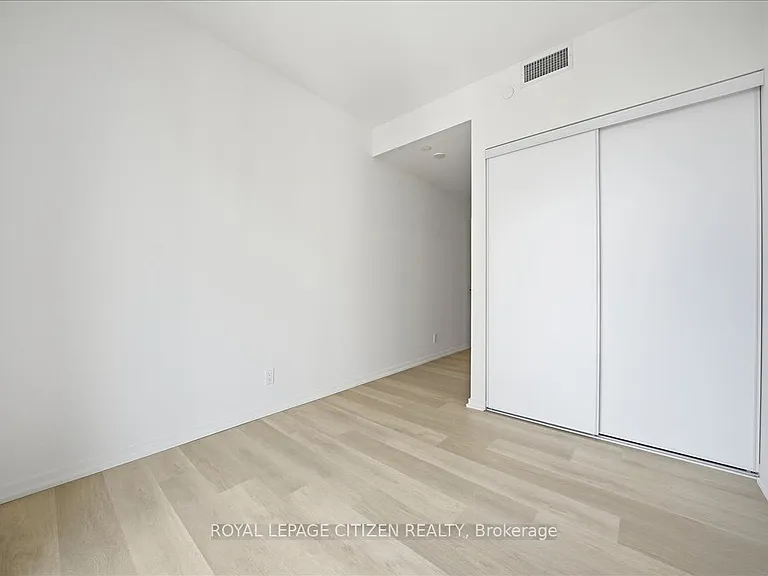 109 Erskine Ave #1502 — Photo 19