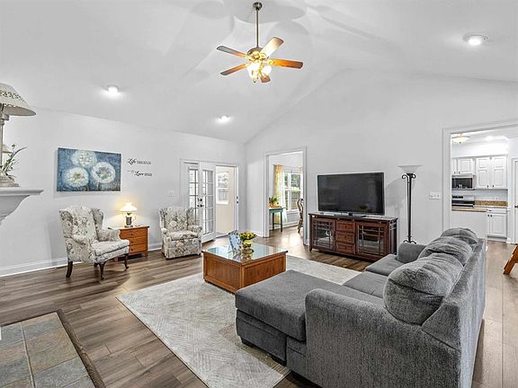 5th image of 4124 Foxtail Pl