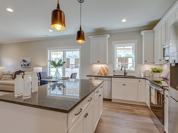 4th image of 407 Alyne Ct #L91-lot 91