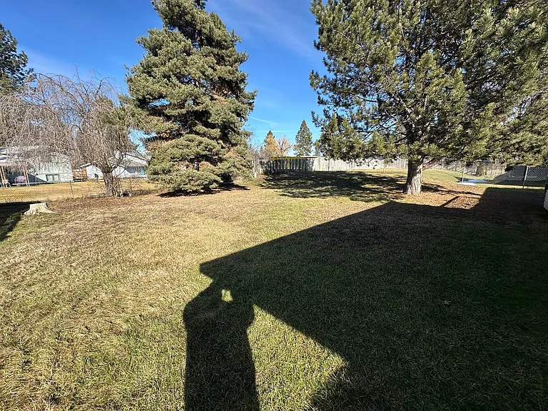 11409 N Guinevere Dr — Photo 25