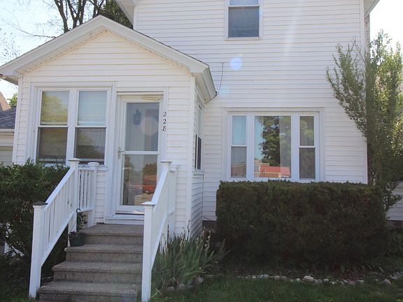2nd image of 228 N Warren Ave