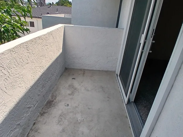 1947 Emerald St — Photo 12