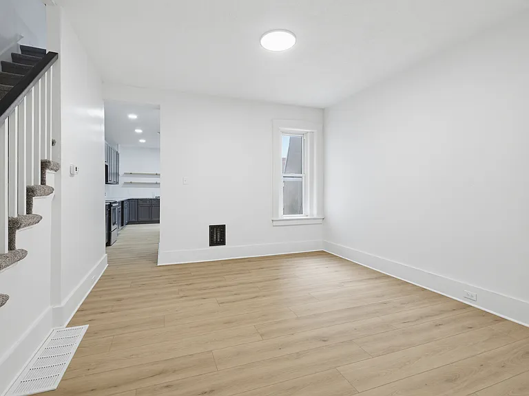 340 E Frederick St — Photo 6