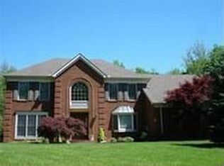 5511 Dry Ridge Rd, Cincinnati, OH 45252