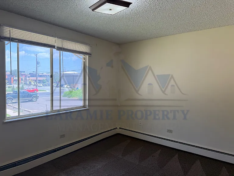 409 S 26th St #15 — Photo 14