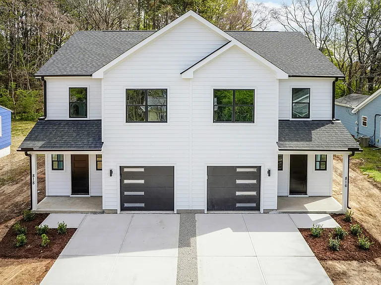 818 N Taylor St — Photo 42