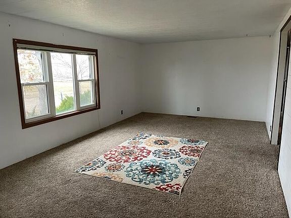 5th image of 13196 50th Ln NW