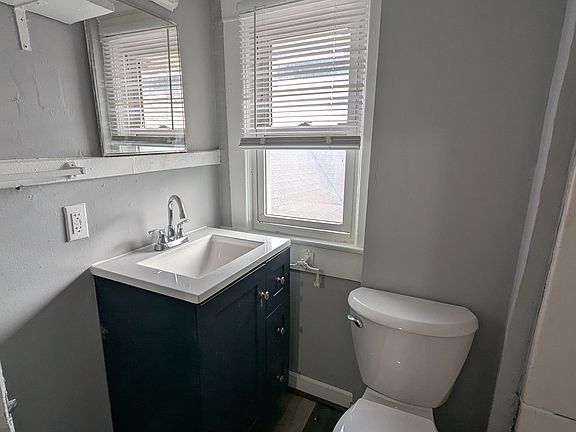 5th image of 1522 Chelsea Ave
