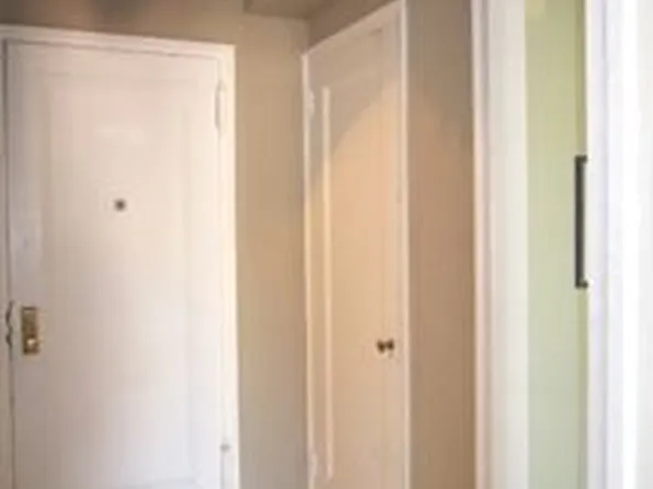 410 West 24th Street image 1 of 20