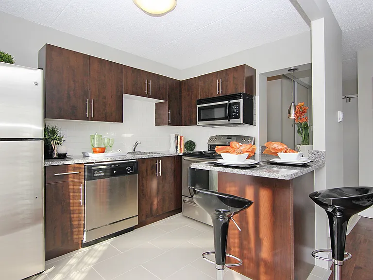 123 10th Ave SW — Photo 46