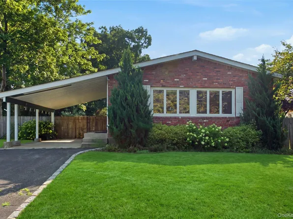 29 Penn Drive, Smithtown, NY 11787