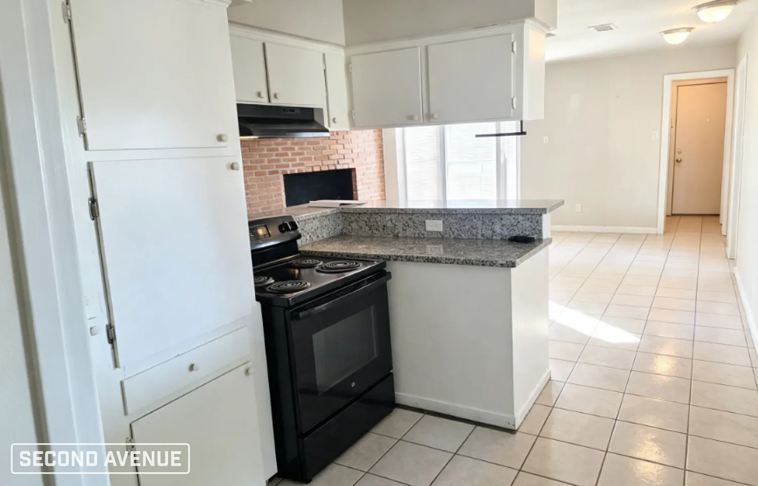 3 bed, 2.0 bath, 1904 sqft, $1,795 — Photo 4