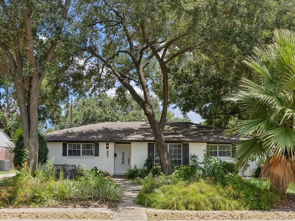 10618 Wickersham Ln, Houston, TX 77042