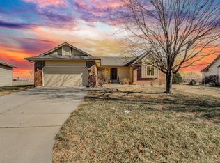 2434 N Regency Lakes St, Wichita, KS 67226