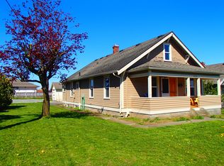 1210 14th St, Anacortes, WA 98221