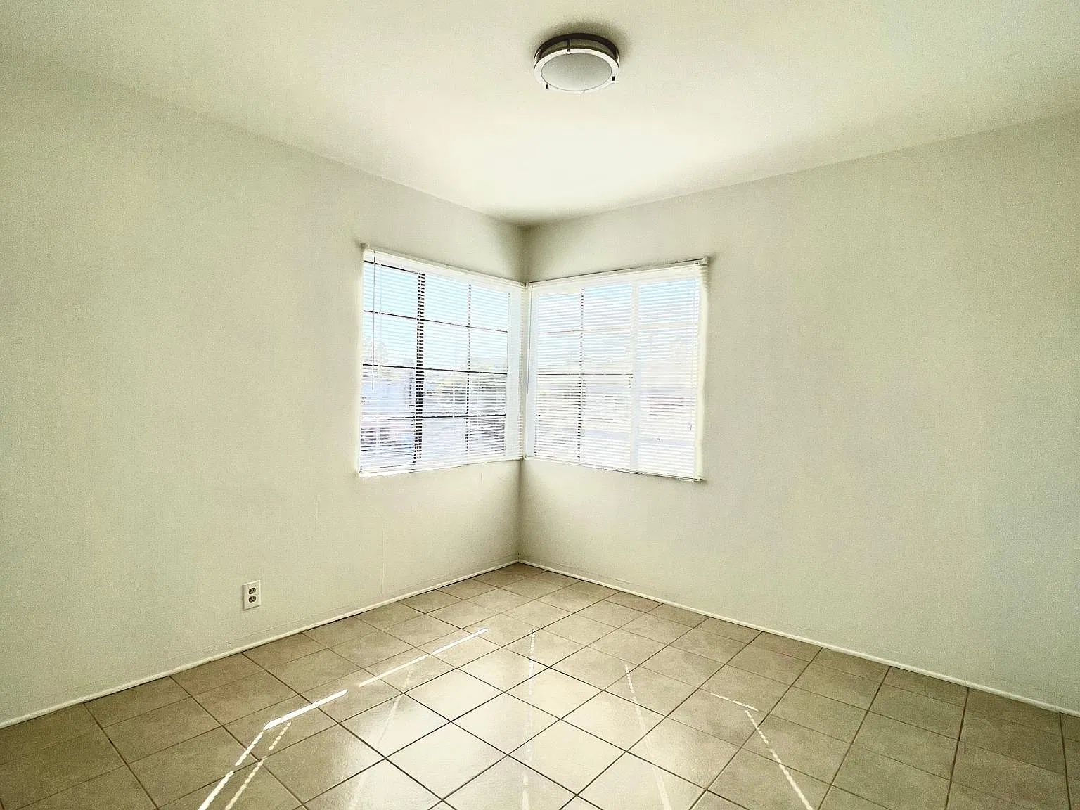 1 bed, 600 sqft, $1,800 — Photo 3