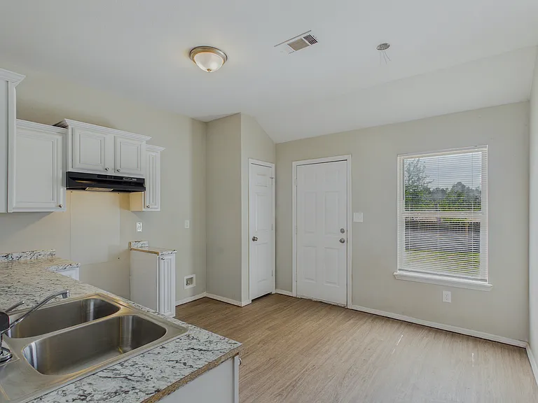 23 Green Apple Dr-10_03252026