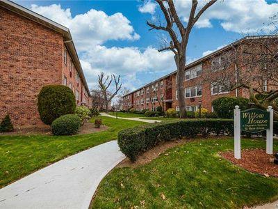 61 Maine Ave APT F11, Rockville Centre, NY, 11570