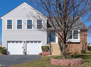 10270 Racquet Cir, Manassas, VA 20110