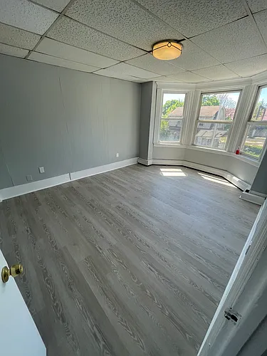70 Eaton Pl Photo 1