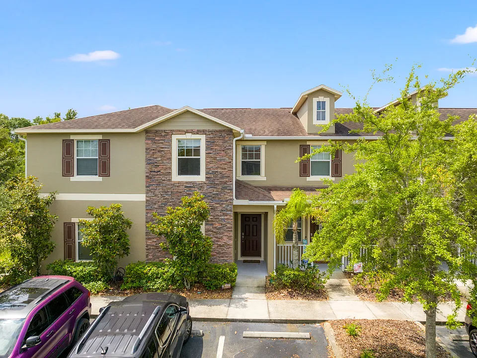 31210R Gossamer Way