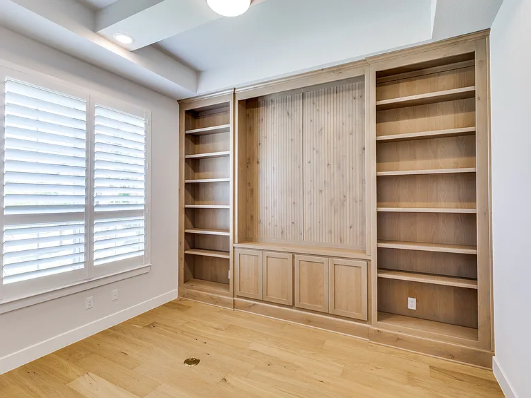 15522 Cormorant St — Photo 8